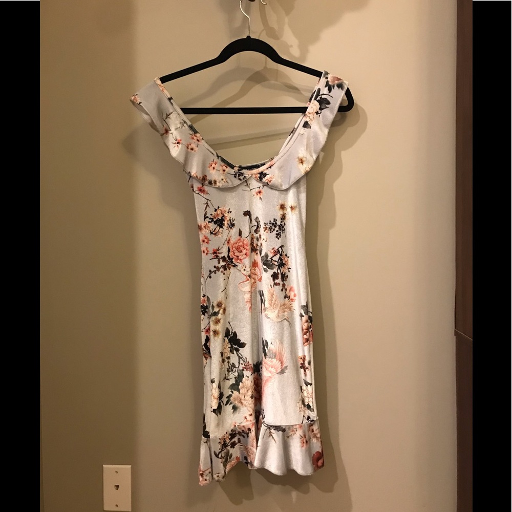 PrettyLittleThing floral velvet midi dress